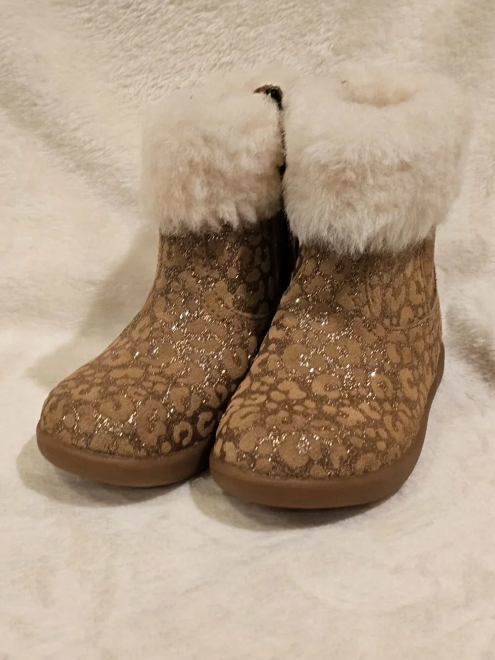 UGG® Girls' Jorie II Glitter Leopard Print Booties (8)